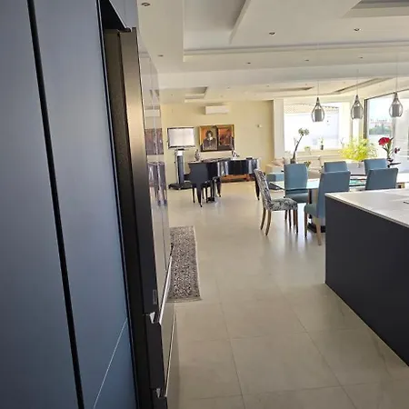 Luxury Seaview Appartement *