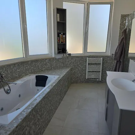 Luxury Seaview Appartement *