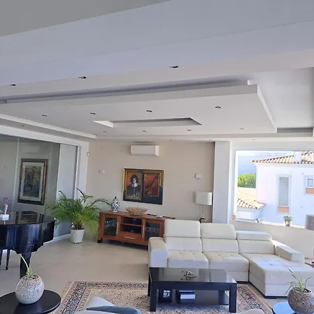 Luxury Seaview Apartamento *